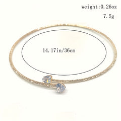 A Stylish And Minimalist Collar Adorned with Rhinestones Perfect for Women As a Unique And Classic Accessory for Daily Gatherings And Festive Celebrations.