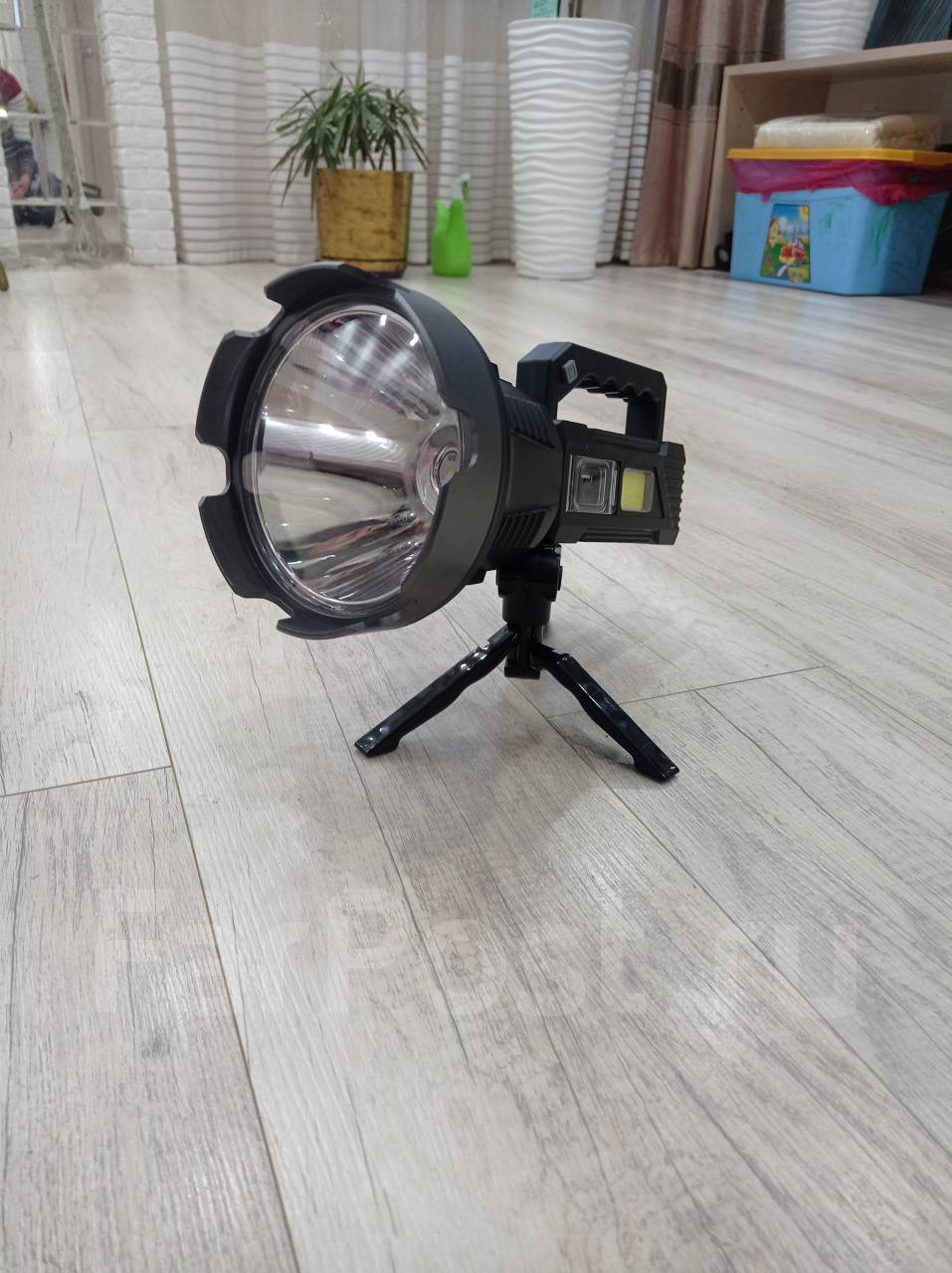USB CHARGING HAND LAMP