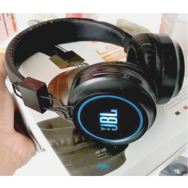 JBL Wireless On-Ear Headphones Over-ear Bluetooth Headphones