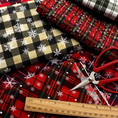 1pc Extra Large Christmas Plaid Fabric Red Golden Brown Green Heavy Duty 100% Cotton Quilted Texture for Holiday Crafts Nurses Hats Home Decor Ideal For Beginners & Experts Christmas Sewing Projects Craft Supplies Seasonal Decor