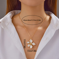 1pc Fashion Flower Pendant Necklace White Enamel Petals with Golden Tone Metal Chain Elegant Everyday Jewelry Gift for Women Versatile for Casual & Formal Occasions Flower Necklace Vacation Accessory Modern Floral Design Goldtoned Metalwork Ename