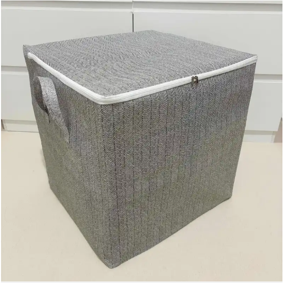 1pc Extra Large Storage Organizer Box with Lid - Perfect for Clothes, Blankets and Bedding - Perfect for Moving, Wardrobes, Bedrooms and Dormitories - Durable, Space-Saving Design, Practical Hooks
