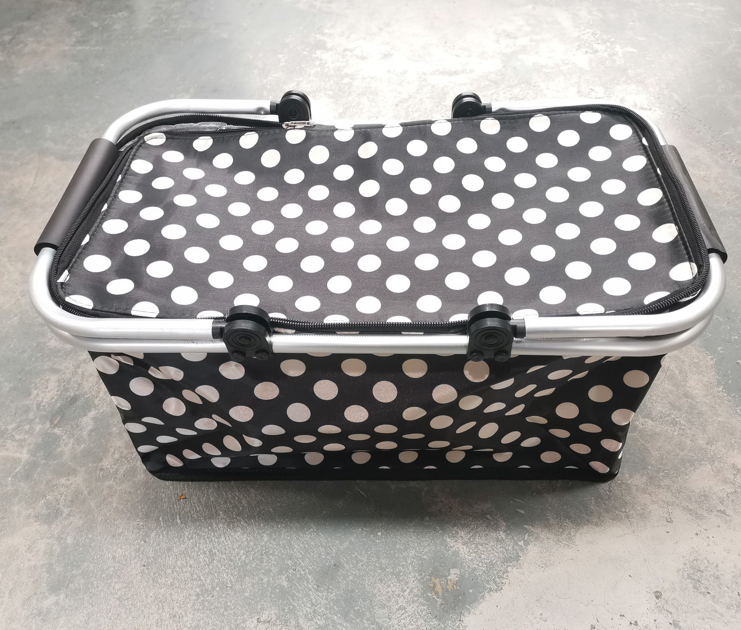 Insulated Foldable Picnic Basket 30L Insulated Bag Folding Basket with Aluminum Handle Portable Fresh-keeping Bag Beer Lunch Home Use
