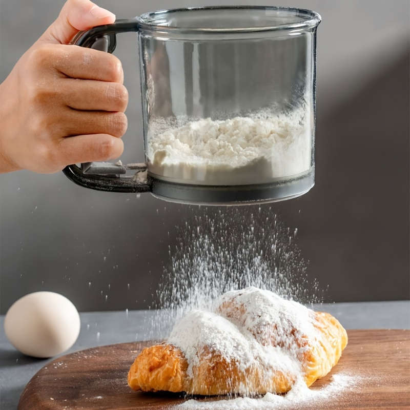Semi-automatic flour sifter