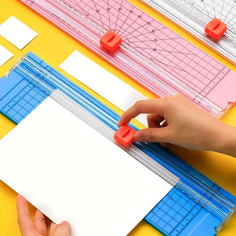 Portable A3/A4 paper cutter