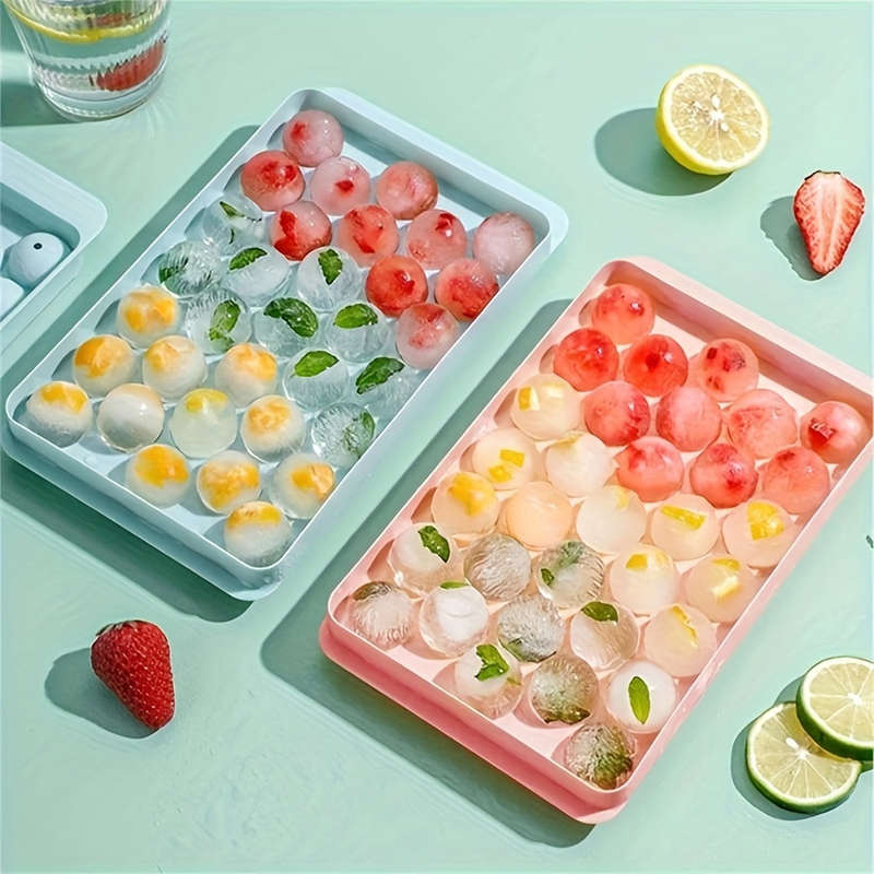 Easy-to-remove 33-cube ice maker tray