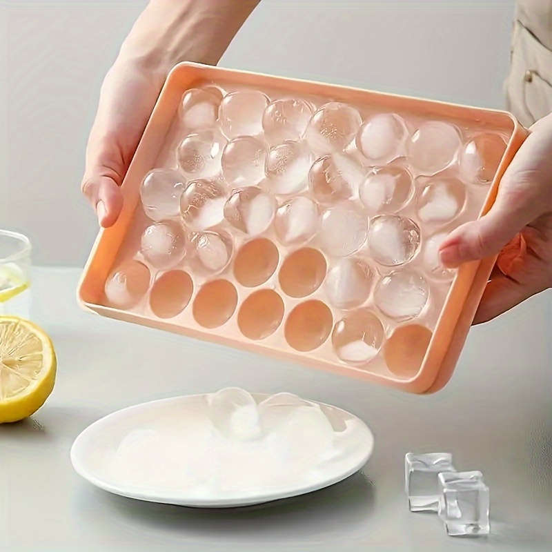 Easy-to-remove 33-cube ice maker tray