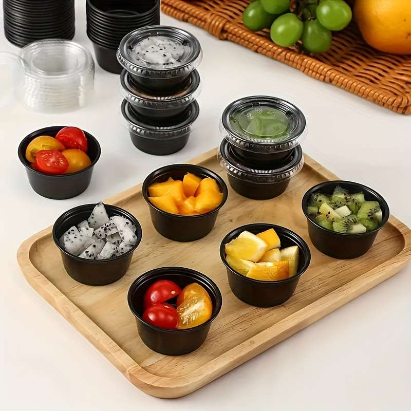 Portable plastic container with lid