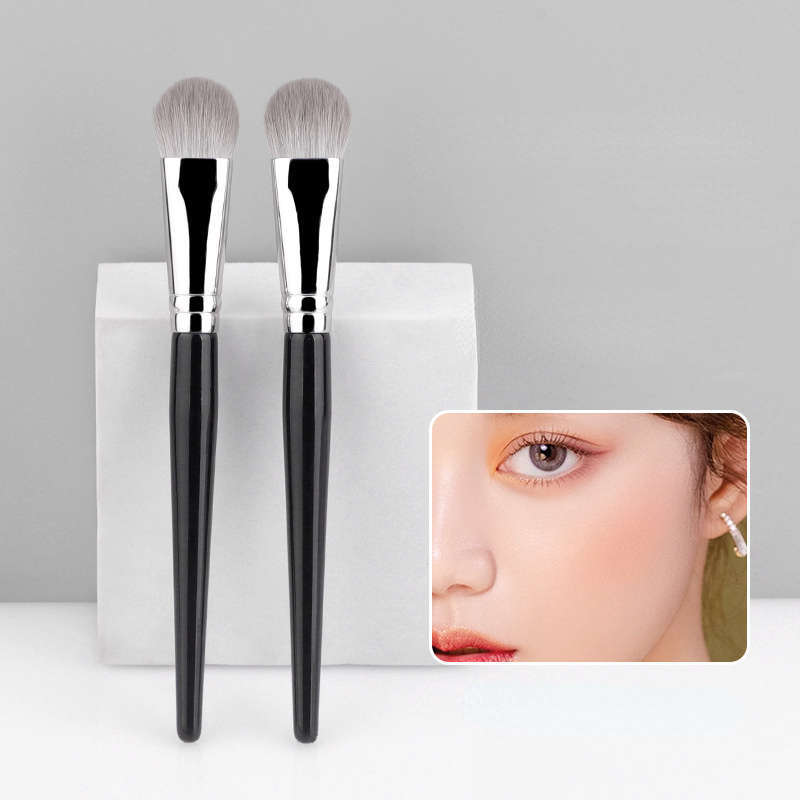 Makeup brushes