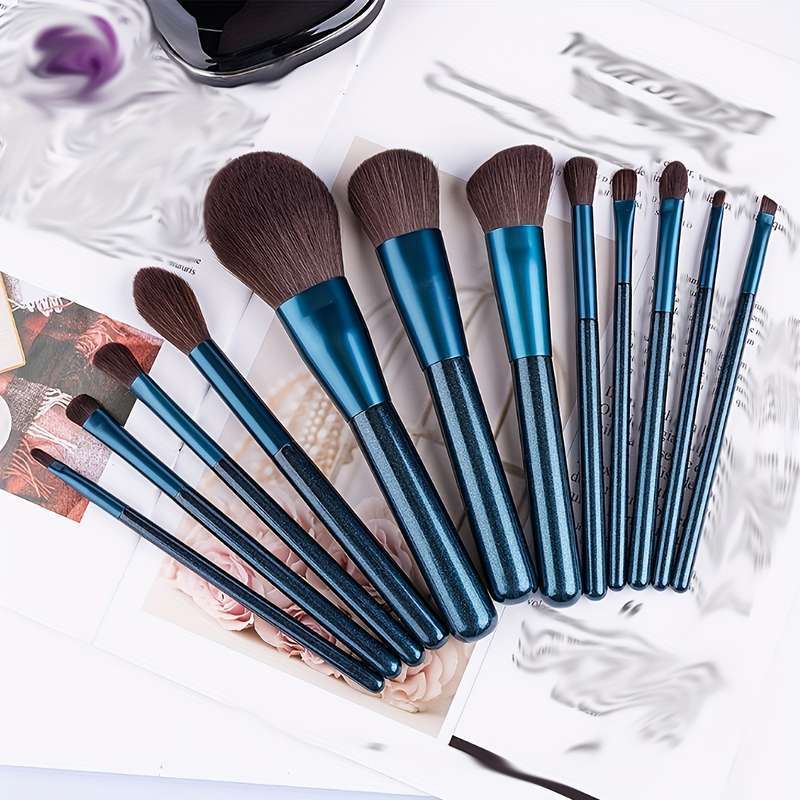 Makeup brushes