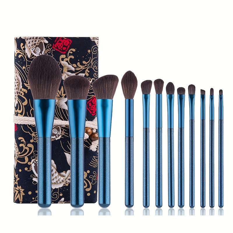 Makeup brushes