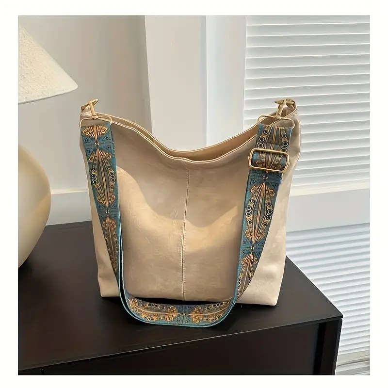 Bohemian style large capacity women's shoulder bag