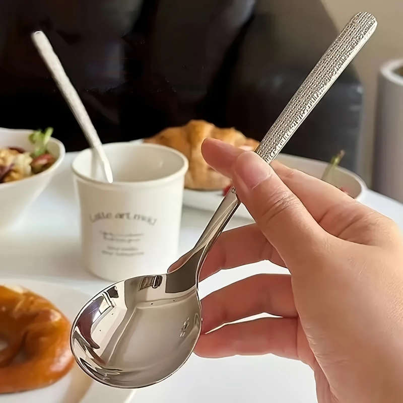 8-piece stainless steel spoon set