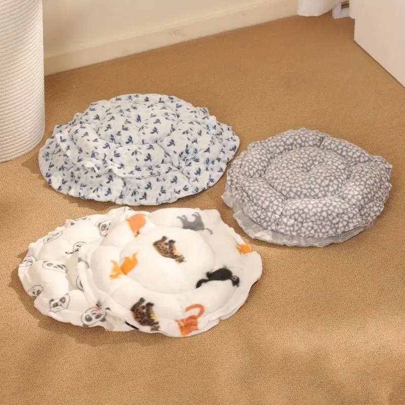 Comfy Pumpkin Themed Pet Bed (Small)