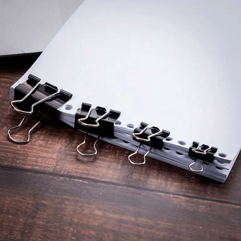 30 black metal paper clips