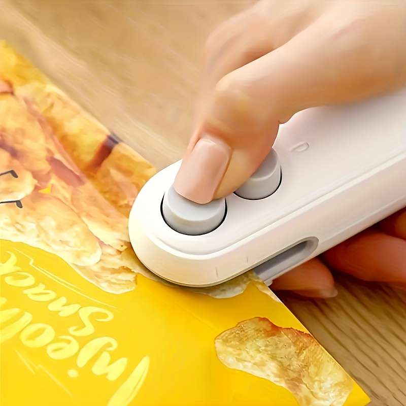 Sealer seals new small portable snacks