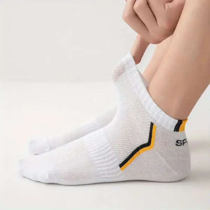 10 Pairs of Men's Sports Socks Breathable Mesh Basketball Socks Casual Sports Mid-calf Socks Polyester Multicolor Hand Wash or Dry Clean