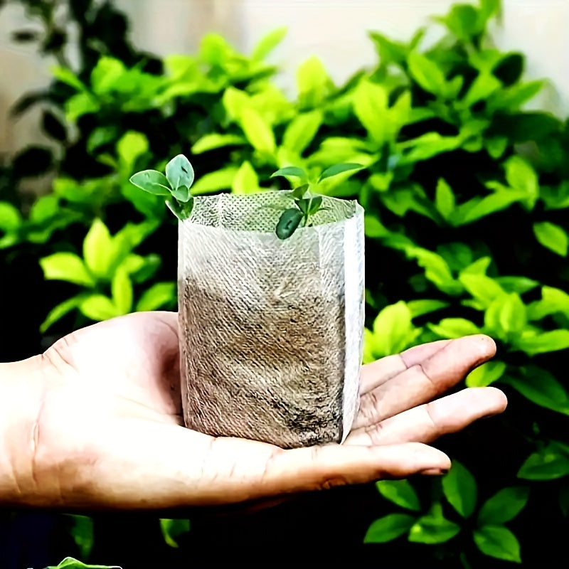 100pcs Biodegradable Seedling Bags, Non Woven Plant Growing Bags, Fabric Seedling Pot Plant Bags, Home Garden Supplies, Seedling Plant Seedling Bags for Soil Transplant Bags Agriculture Production Supply 8.0x10.01cm