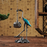 1 small Golden crane shaped incense burner suitable for creative home decoration. Exquisite animal shaped decorative incense burner ornaments tabletop decorations with Chinese style can be used as gifts for Christmas Valentine's Day