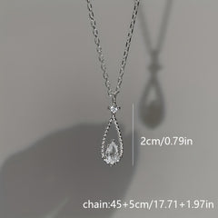 A Fashionable Women's Necklace Ins Cold Style Water Drop Pendant Necklace Simple French Clavicle Chain Daily Versatile Accessories Gift