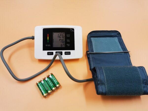 JG20375376 Digital Blood Pressure Monitor