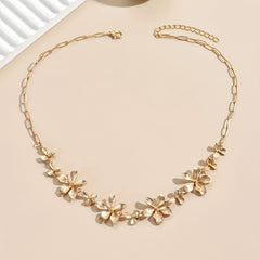 Elegant Floral Link Necklace with Golden Tone Finish   Stylish Zinc Alloy Jewelry for Daily Wear and Gift Giving  Necklace