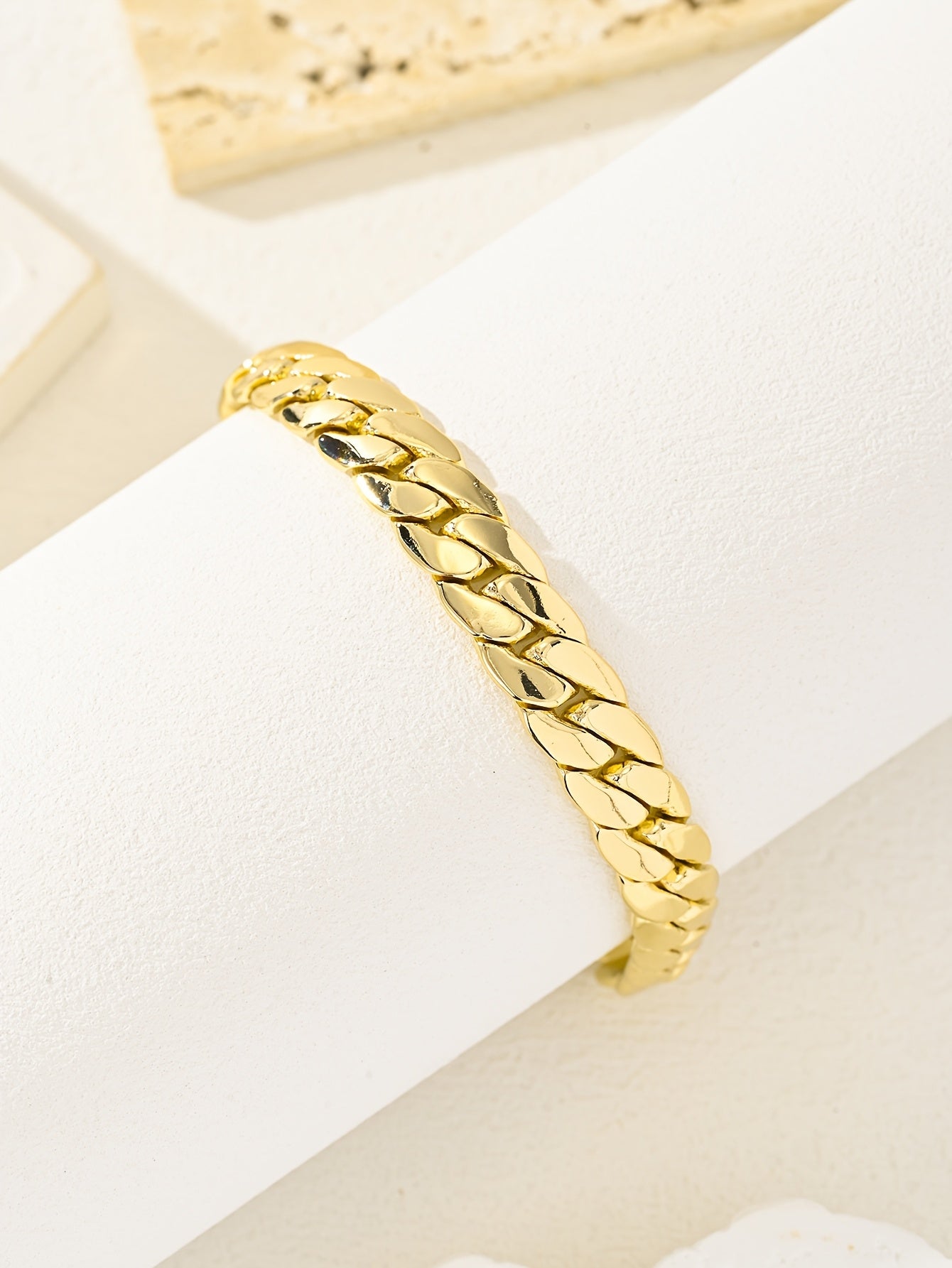 1pc 14K Golden Plated Cuban Chain Necklace   Heavy Duty Cuban Link Jewelry  ic Free Men's & Women's Daily Wear  Party & Holiday Gift (Christmas/Halloween/Thanksgiving)   Year Round Luxury Accessory  14K Golden Plated Chain for Year Round Style &