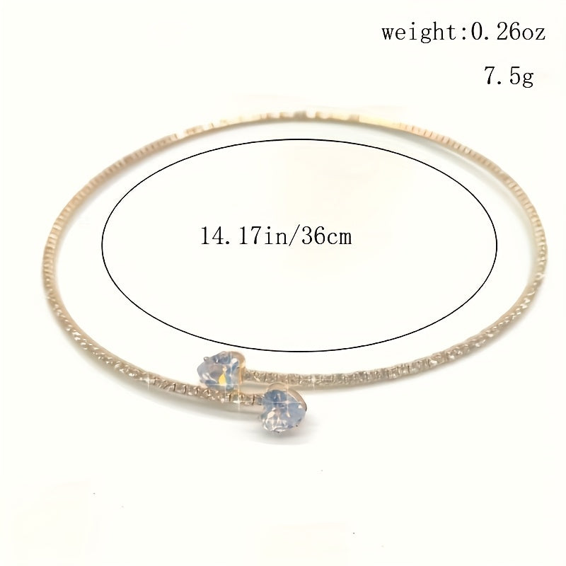 A Stylish And Minimalist Collar Adorned with Rhinestones  Perfect for Women As a Unique And Classic Accessory for Daily Gatherings And Festive Celebrations.