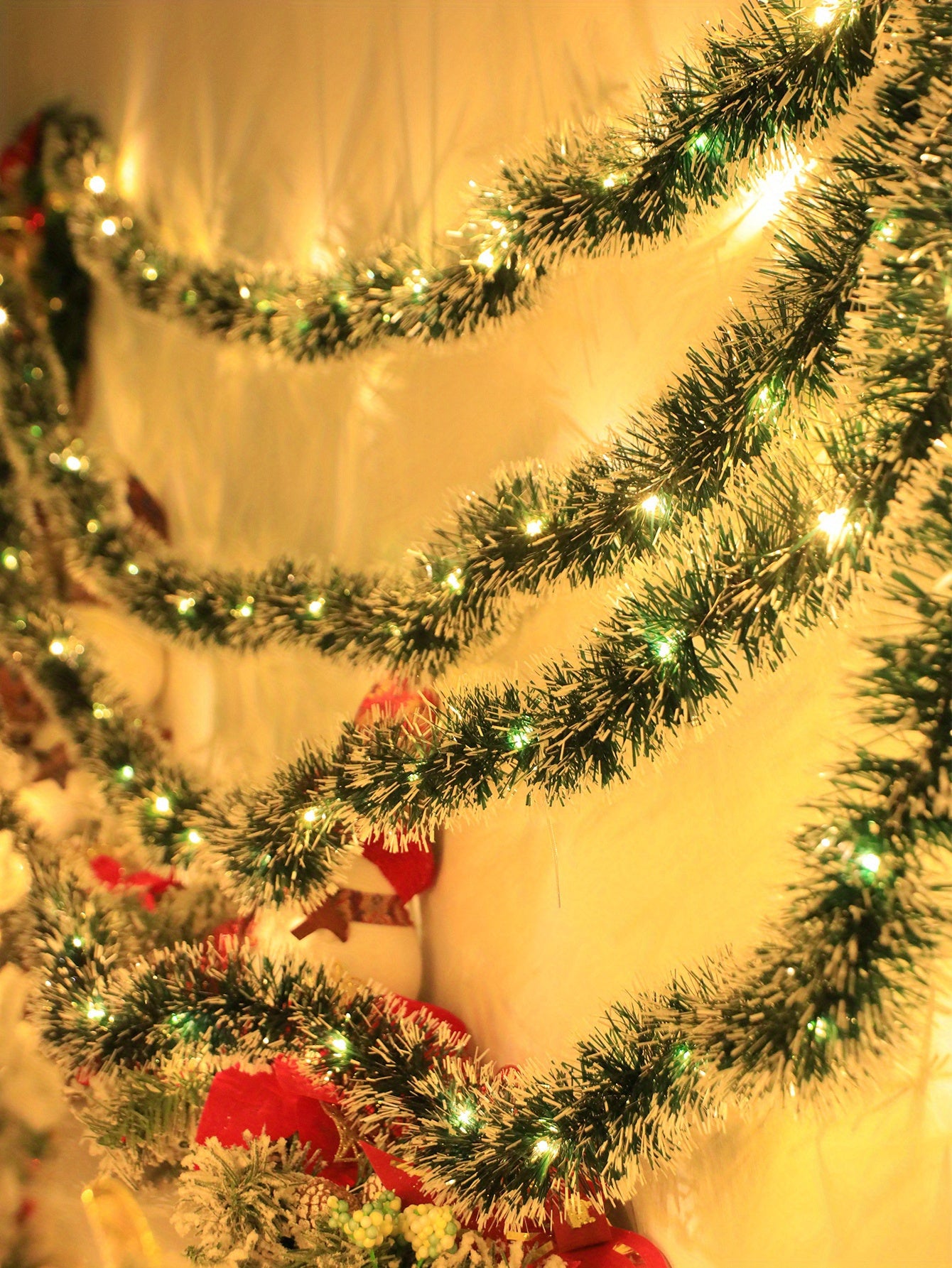 1 Set of 30 LED Battery Operated Christmas Green Metallic Twist Tinsel Garland for Classic Home  Party  Bedroom  Indoor Decorations   Classic Style Hanging Greenery (Batteries Not Included)