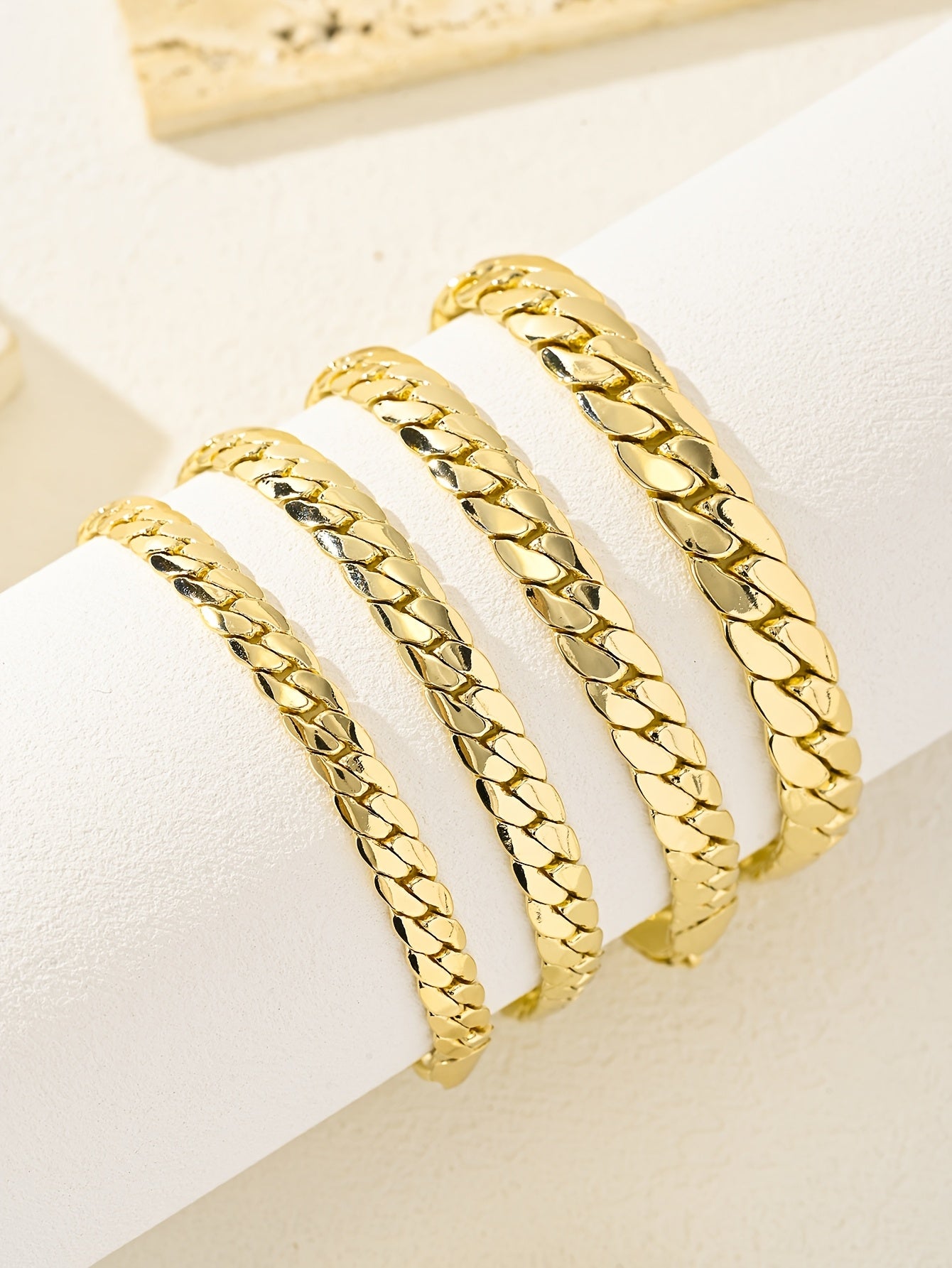 1pc 14K Golden Plated Cuban Chain Necklace   Heavy Duty Cuban Link Jewelry  ic Free Men's & Women's Daily Wear  Party & Holiday Gift (Christmas/Halloween/Thanksgiving)   Year Round Luxury Accessory  14K Golden Plated Chain for Year Round Style &