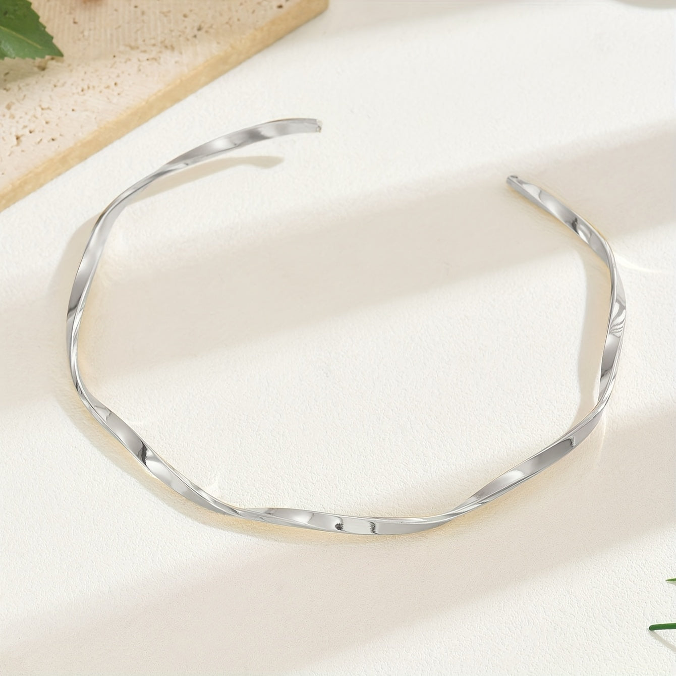 Women's Minimalist Necklace   Elegant Everyday & party Jewelry  Year Round Neutral Tone Chain for Casual Formal Outfits   Simple Chic Layering Necklace for Everyday & Special Occasions  Versatile Fashion Accessory  Polished Finish