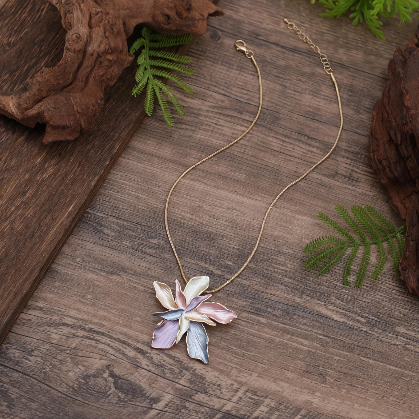 1pc Handmade Enamel Double Layer Three Dimensional Five Petal Flower Pendant Women'S Fashion Necklace  South European Special Exquisite Design  Elegant and Noble Accessory  Suitable for Daily Versatile Beach Vacation Music Festival Party Beer Festival Car