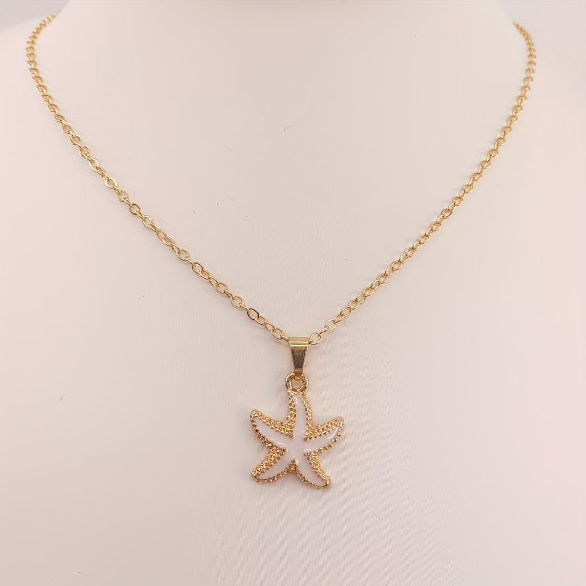 Women's Delicate Golden Tone Starfish Pendant Necklace   Minimalist Beach Jewelry  Everyday & Vacation Necklace for Women  Birthday/Anniversary Gifts for Her   Year Round Coastal Charm Chain  Beach Necklace  Nautical Accessory  Bohemian Jewelry  Fine Jewe