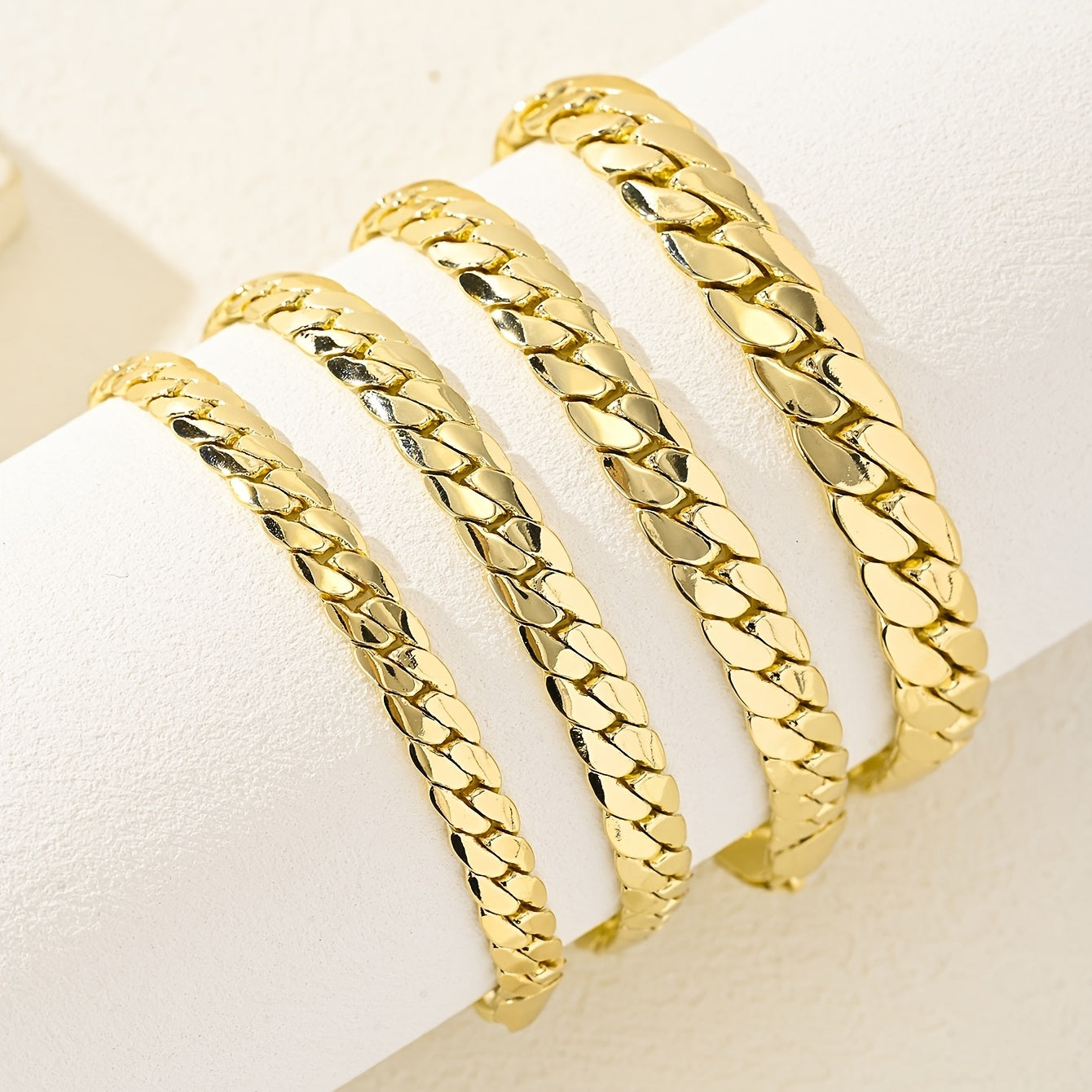 1pc 14K Golden Plated Cuban Chain Necklace   Heavy Duty Cuban Link Jewelry  ic Free Men's & Women's Daily Wear  Party & Holiday Gift (Christmas/Halloween/Thanksgiving)   Year Round Luxury Accessory  14K Golden Plated Chain for Year Round Style &