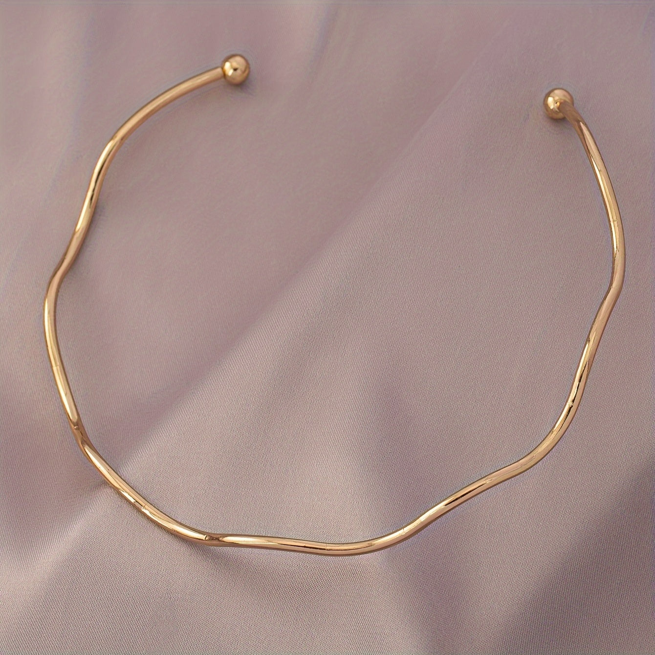 A Simple Twist Choker Necklace Jewelry For Everyday And Vacation Wear