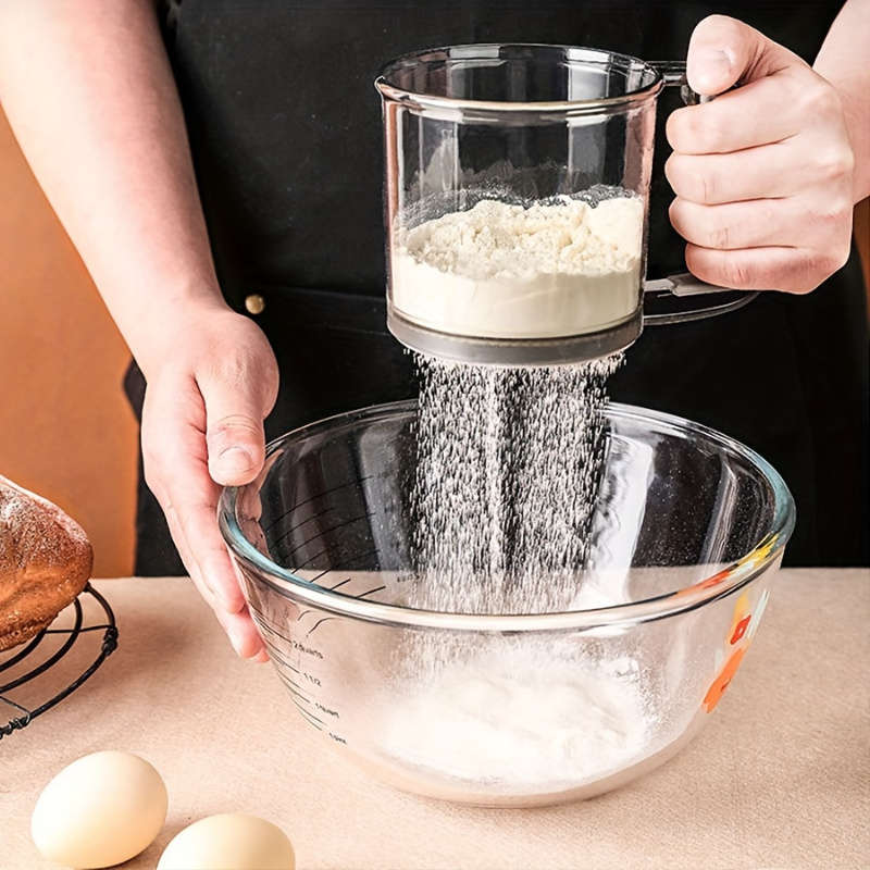 Semi-automatic flour sifter