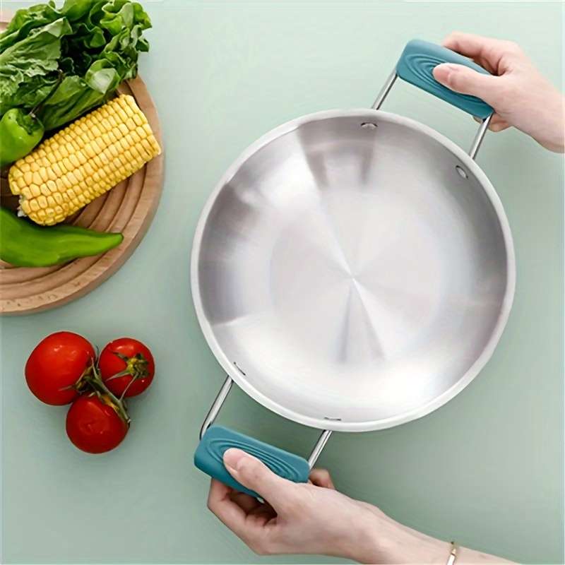 1 pair of silicone handles, anti-scalding and anti-slip
