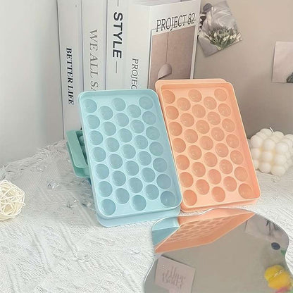 Easy-to-remove 33-cube ice maker tray
