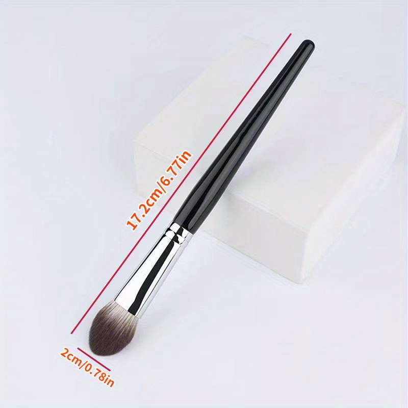 Makeup brushes