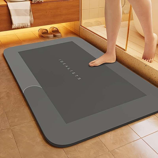 Super absorbent bathroom mat