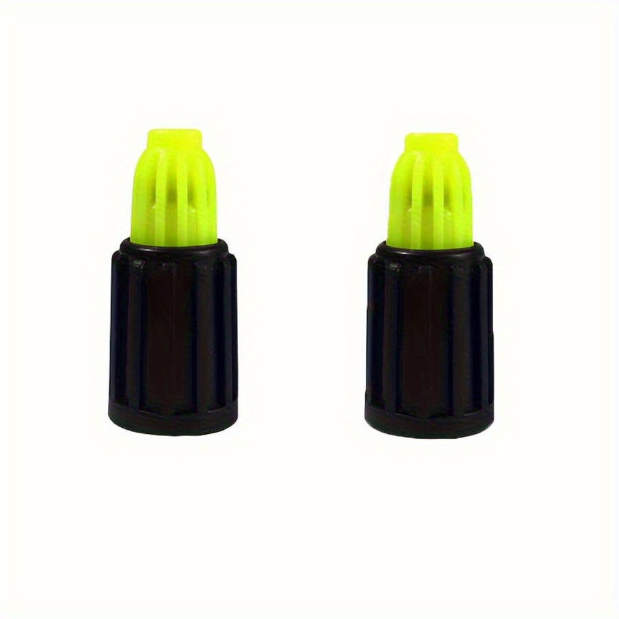 Adjustable nozzle pressure spray bottle