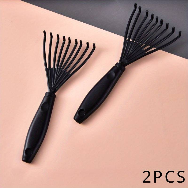 Comb cleaning tool, non-electric comb cleaning claws with hooks, for removing hair from brushes and combs