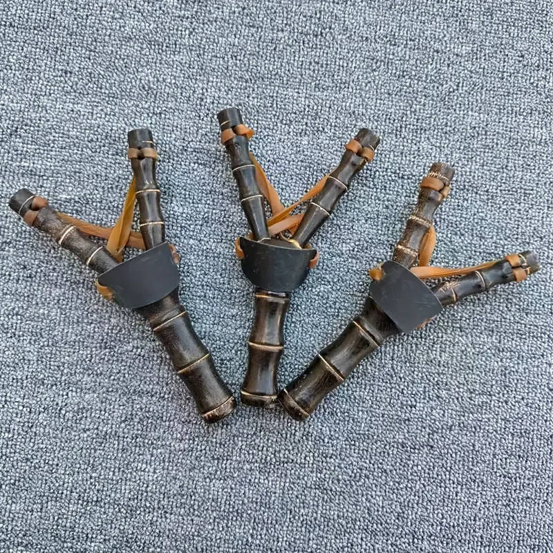 1 high-quality solid wood slingshot