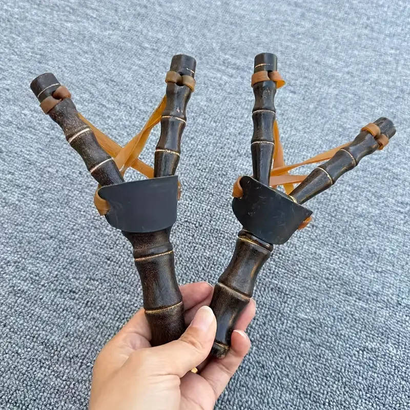 1 high-quality solid wood slingshot