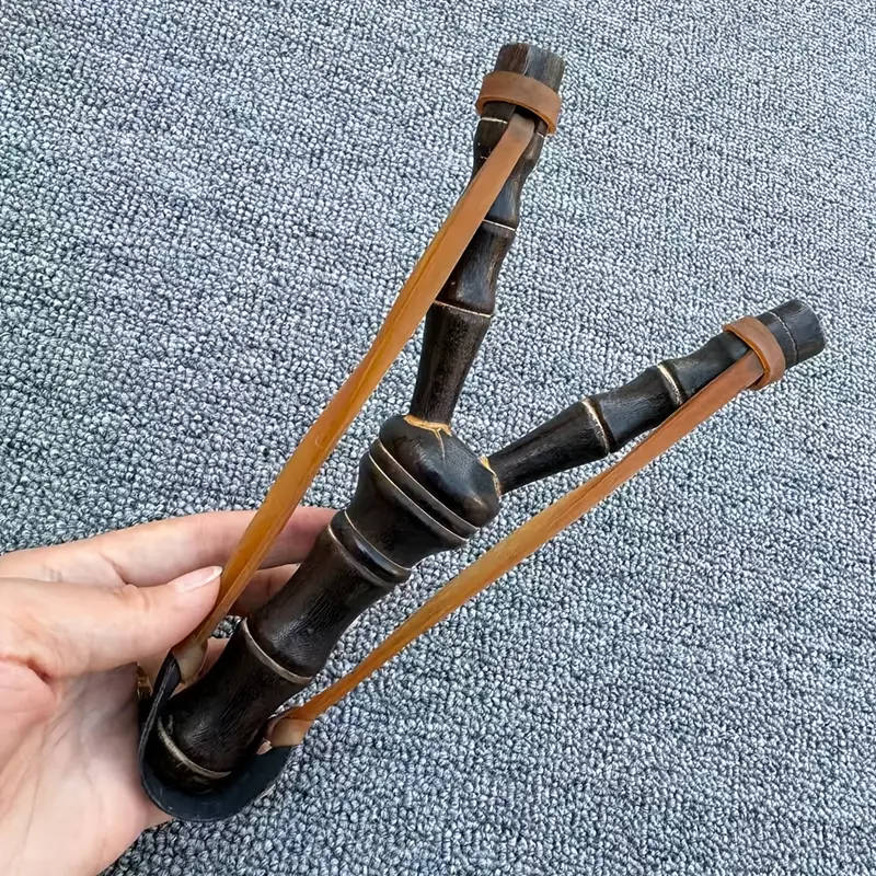 1 high-quality solid wood slingshot