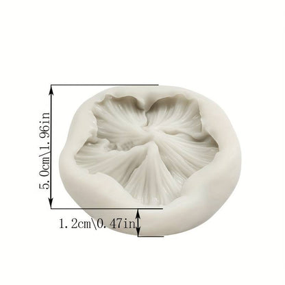 1 flower-shaped chocolate mold