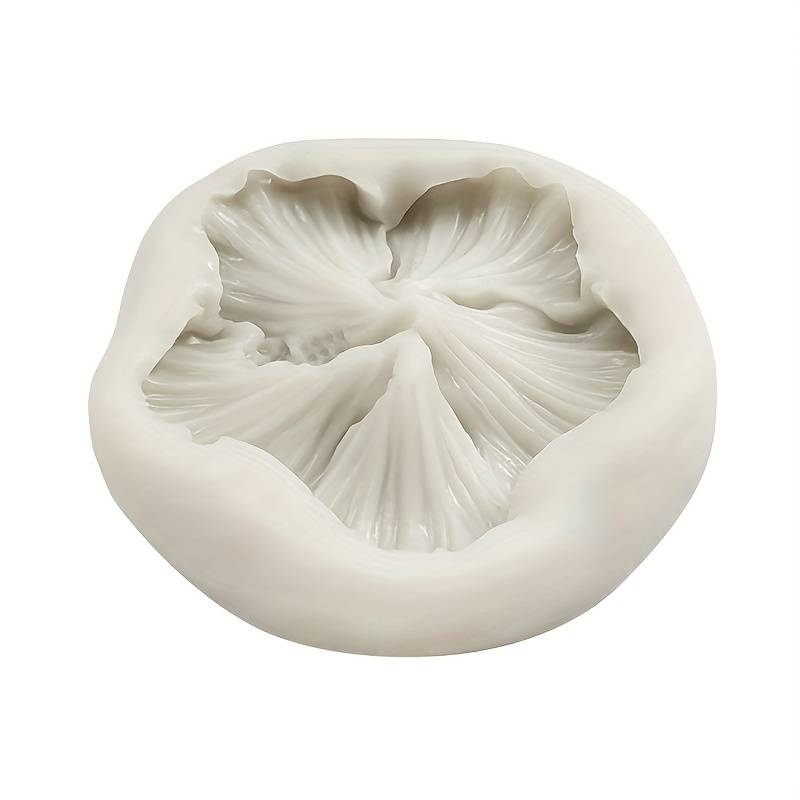 1 flower-shaped chocolate mold