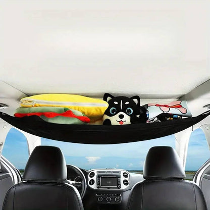 One large-capacity roof storage net with expandable mesh storage pockets.