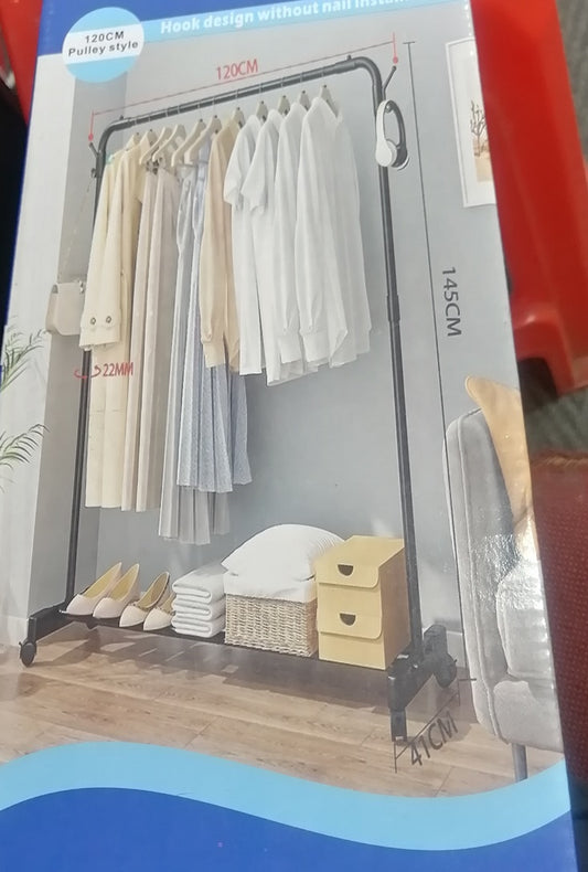 CLOTHES HANGER