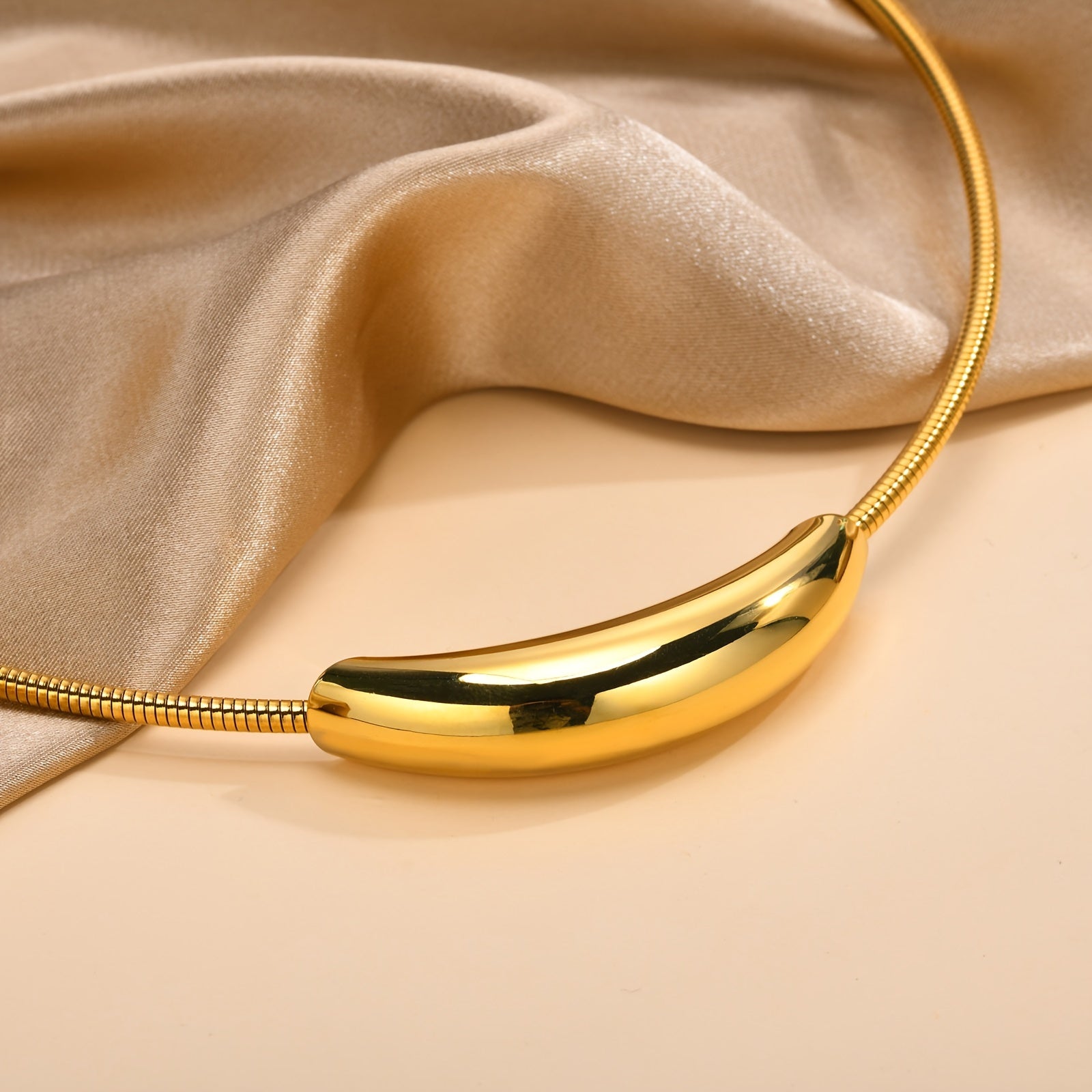 1pc SENLANSP Women's French Magnetic Necklace   18K Gold Plated Stainless Steel Ring & Hose Collar  Elegant Magnetic Clasp for Daily Wear  Parties  Special Events   French Style Year Round Gift for Weddings   Birthdays